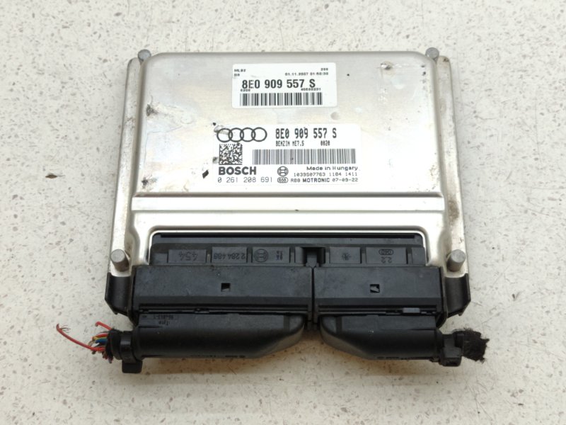 Блок управления EFI Audi A4 8EC ALT (б/у)