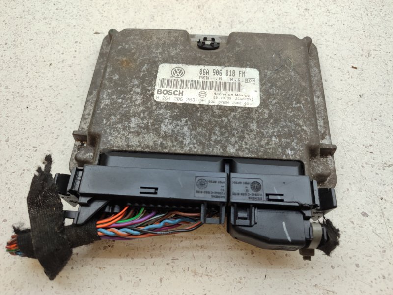 Блок управления EFI Volkswagen Beetle 1C1 AQY (б/у)
