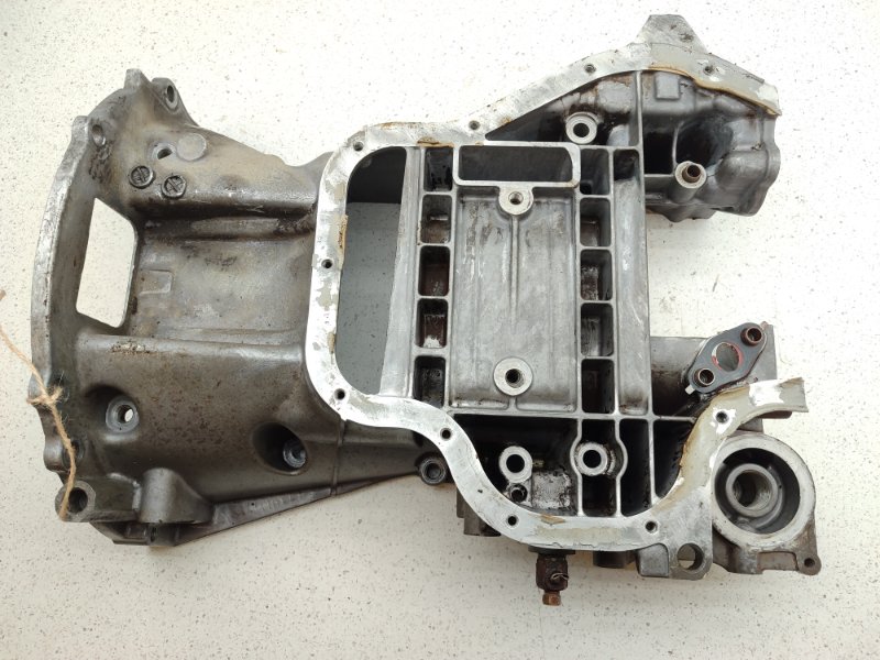 Поддон Toyota Avensis AZT240 1AZFSE (б/у)