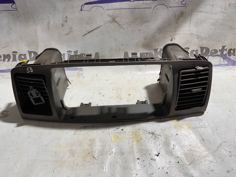 Запчасть рамка приборной панели BYD F3 2007 1.6 4G18 100 л.с. Б/У Рамка приборной панели BYD F3 2007 1.6 4G18 100 л.с. Б/У