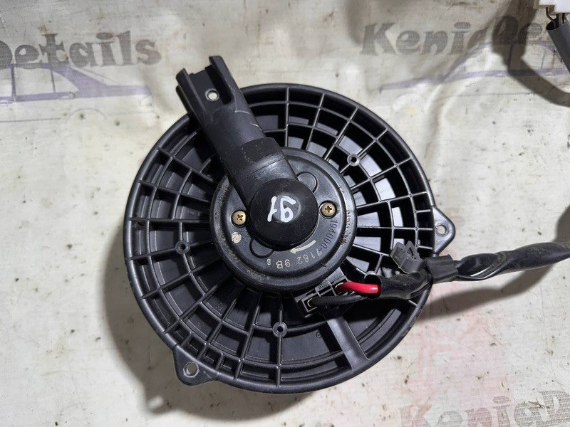 Мотор печки RX 300 1999 Мотор печки RX 300 1999