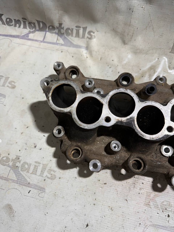 Коллектор впускной RX 300 1999 Коллектор впускной RX 300 1999