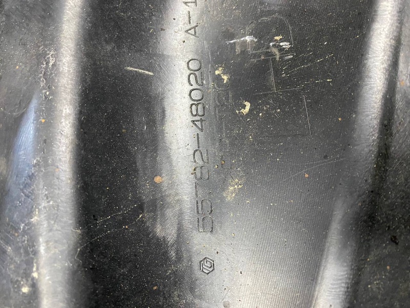 Жабо под дворники lexus RX 300