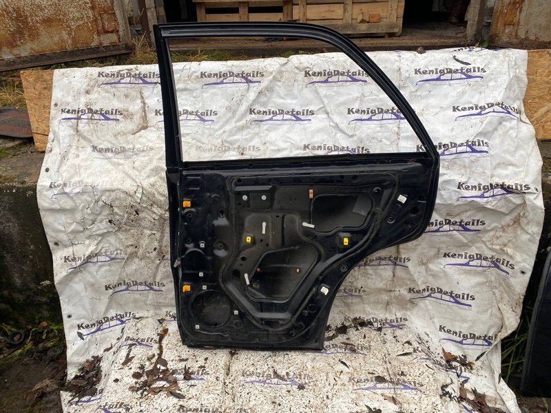 Дверь задняя правая RX 300 1999