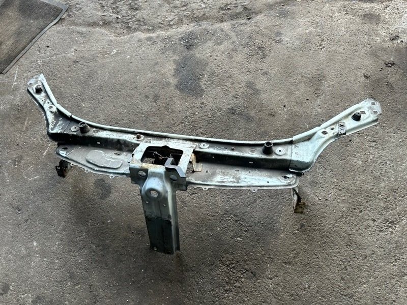 Передняя панель (телевизор) передний Renault Logan 2 2014 1.6 K7MA812 80 л.с. 625129035R Б/У