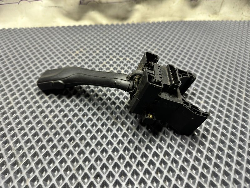 Подрулевой переключатель дворников Audi A6 C5 1999 Quattro 2.8 4B0953503 Б/У