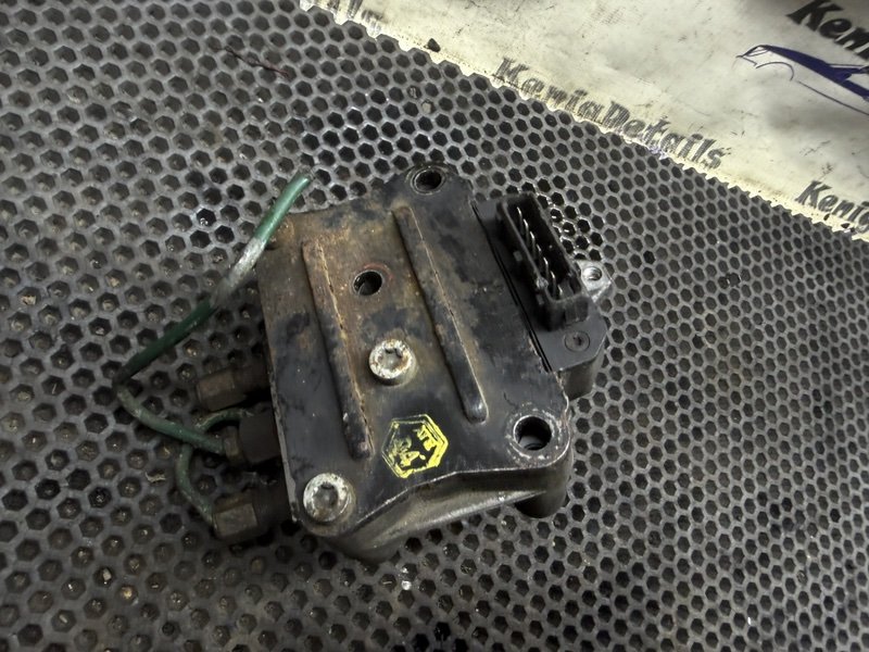 Блок ABS Scorpio 19 2.0 Dohc