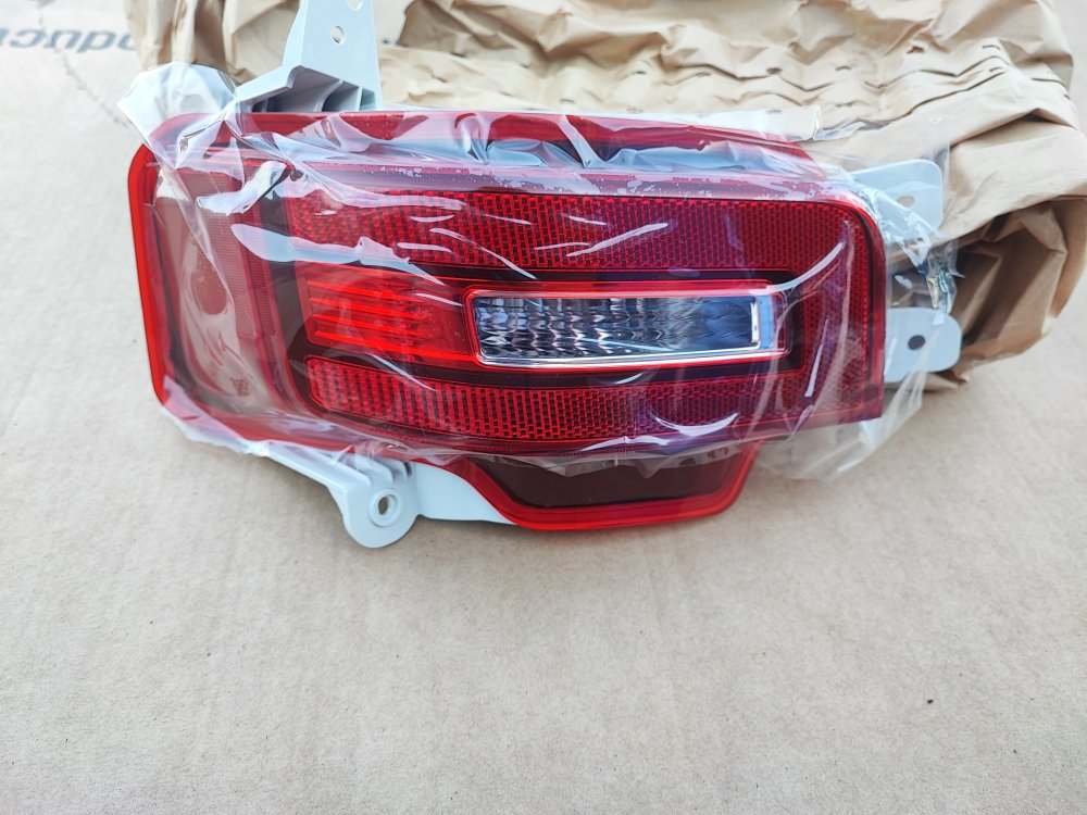 Стоп-сигнал задний правый HYUNDAI Polisade 2020 KMH 92406S8000 новая