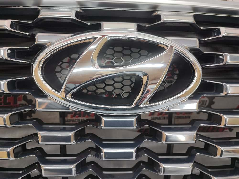 Решетка радиатора передняя Polisade 2020 KMH