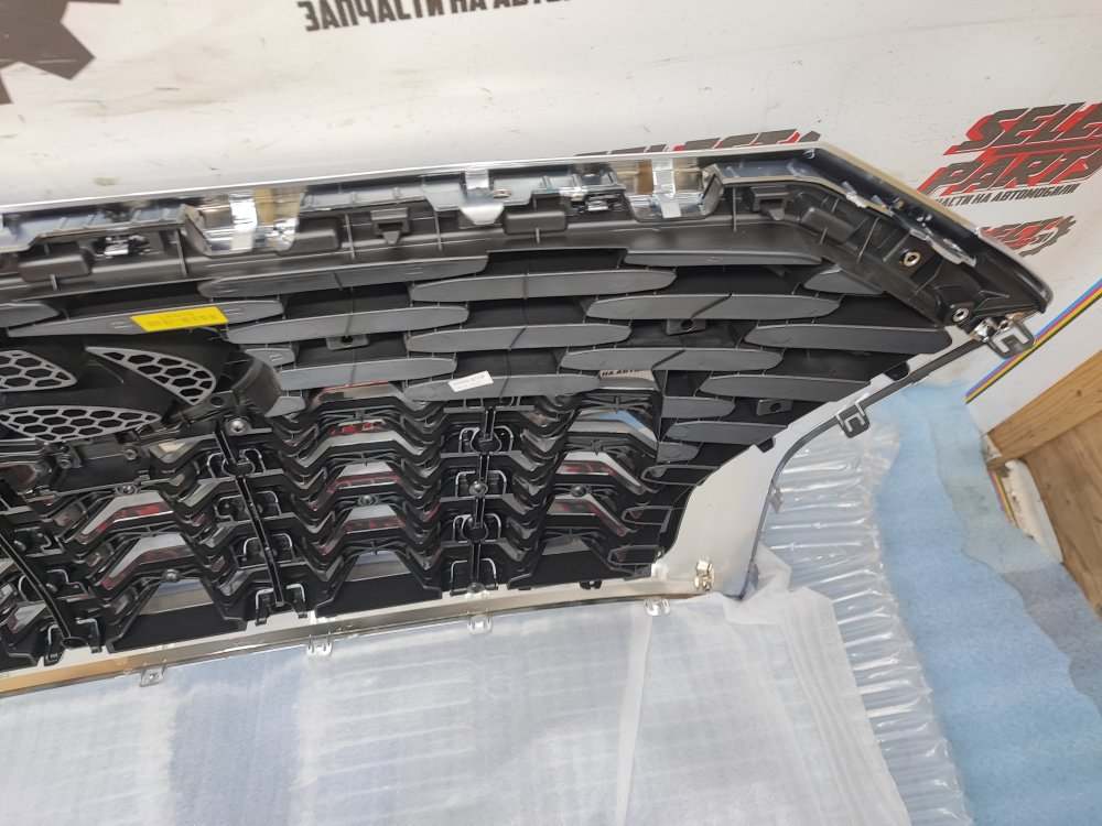 Решетка радиатора передняя Polisade 2020 KMH