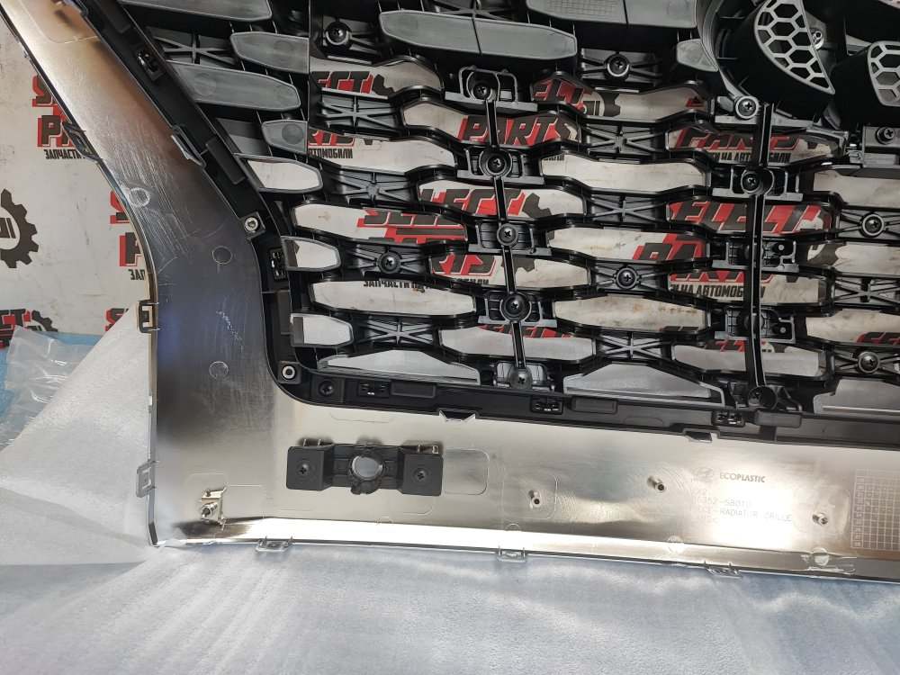 Решетка радиатора передняя Polisade 2020 KMH