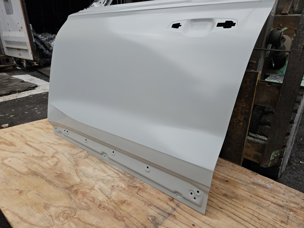 Дверь боковая передняя левая Monjaro 2021 KX11