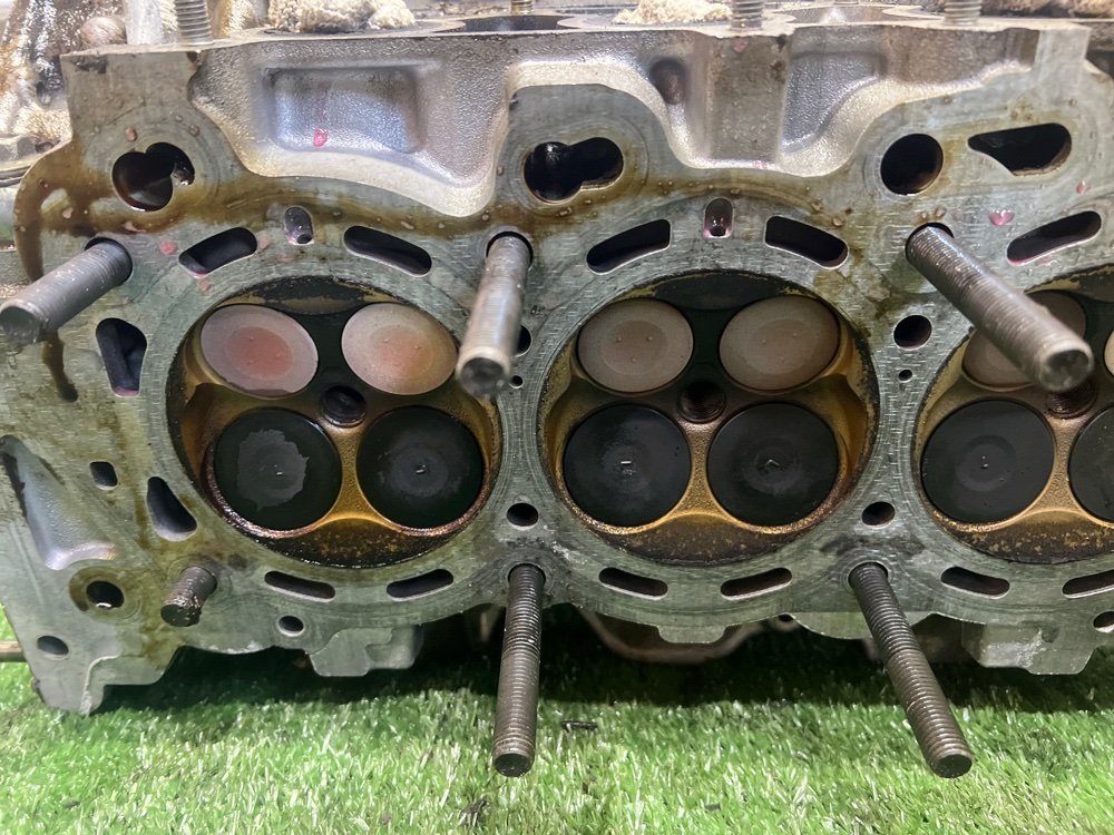 Головка блока цилиндров левая HIGHLANDER GSU45 2GR-FE