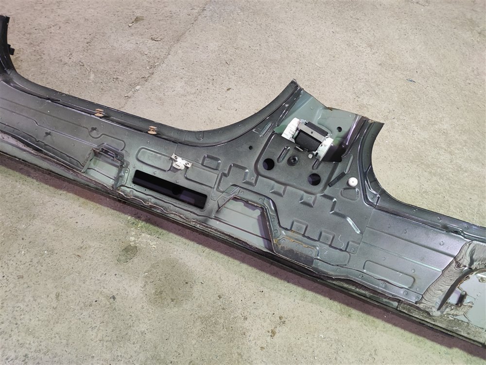 Четверть кузова правый X1 2011 VL-18 N46B20BD Четверть кузова правый X1 2011 VL-18 N46B20BD