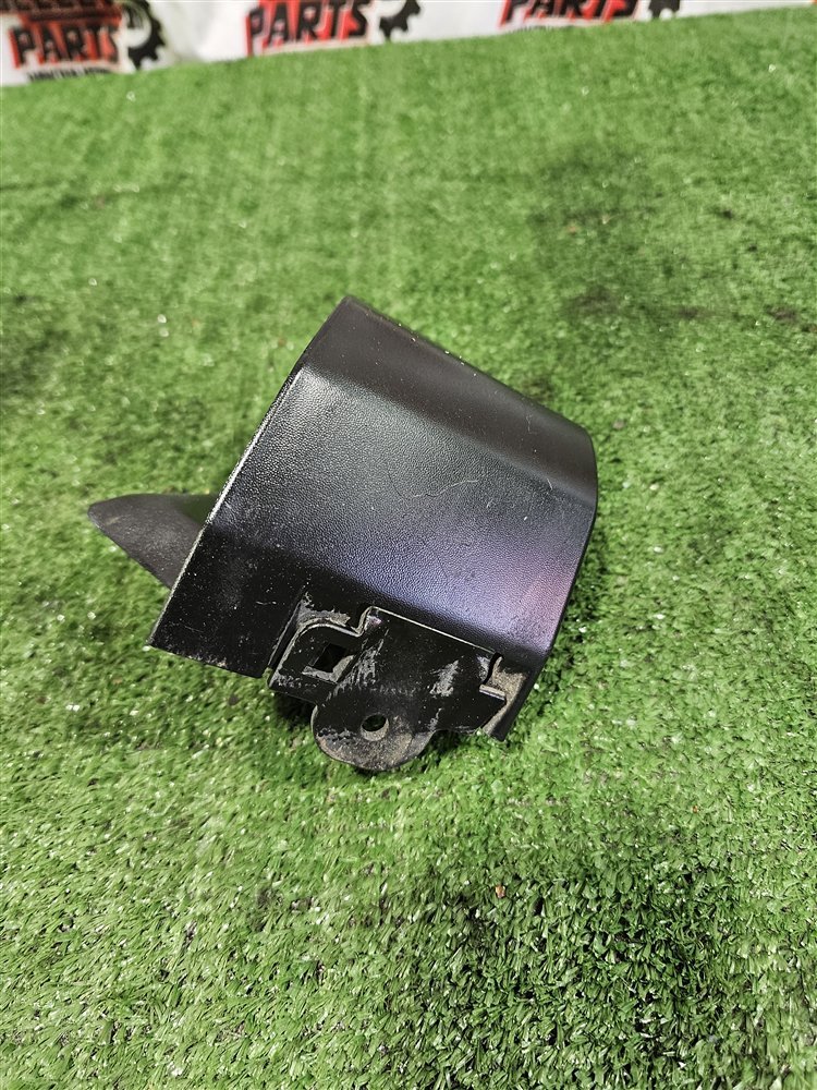 Накладка на крыло передняя правая Highlander 2011 GSU45 2GR-FE