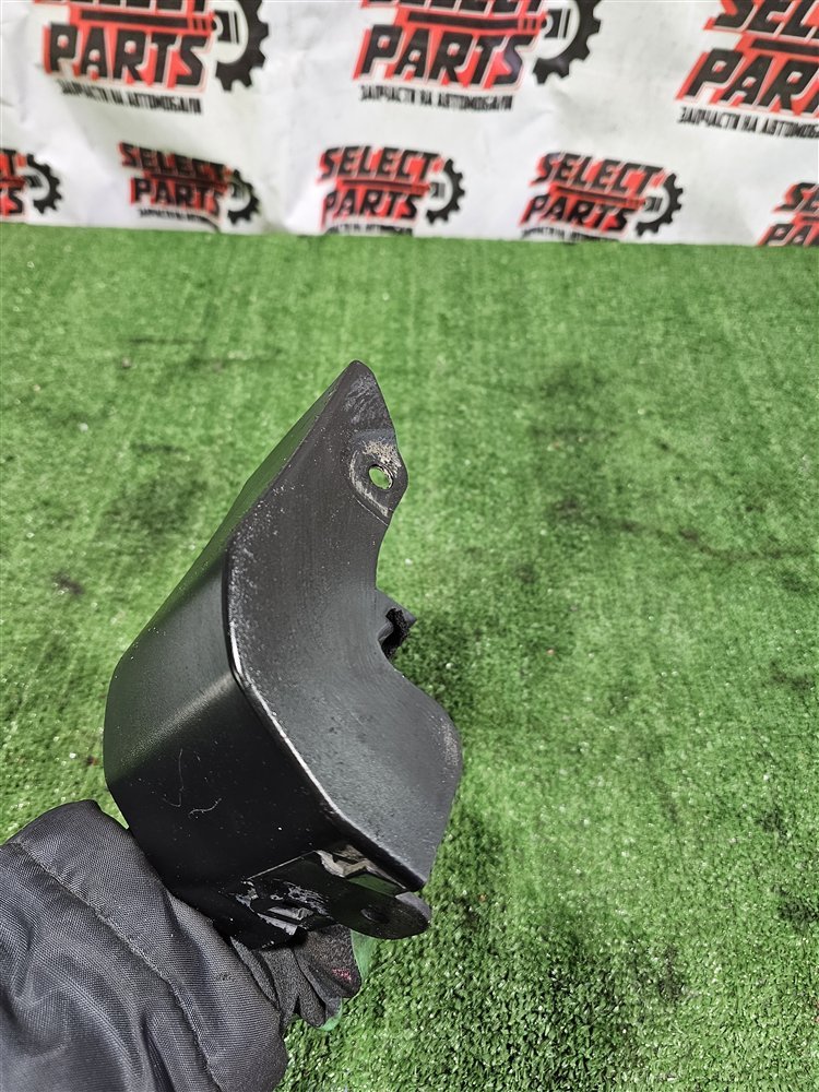 Накладка на крыло передняя правая Highlander 2011 GSU45 2GR-FE