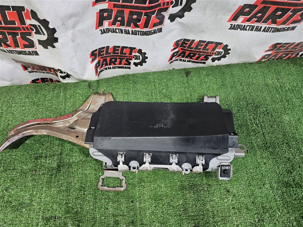 Airbag коленный передний левый TOYOTA Highlander 2011 GSU45 2GR-FE 739000E040 контрактная