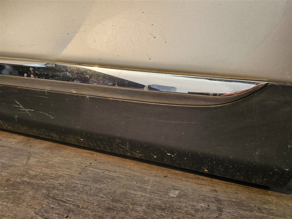 Накладка на дверь задняя левая TOYOTA Highlander GSU45 2GR-FE Накладка на дверь задняя левая TOYOTA Highlander GSU45 2GR-FE