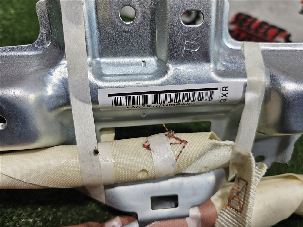 Airbag крыши правый GX470 2005 UZJ120 2UZ-FE
