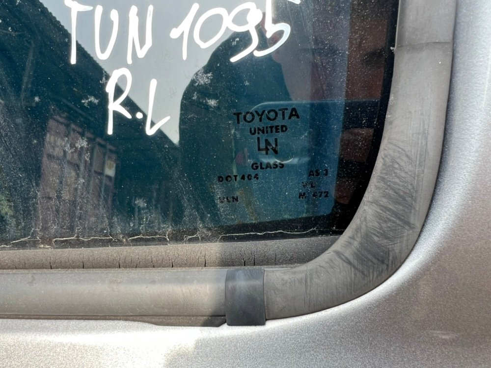 Стекло двери заднее левое Toyota TUNDRA USK56 3UR-FE Стекло двери заднее левое Toyota TUNDRA USK56 3UR-FE