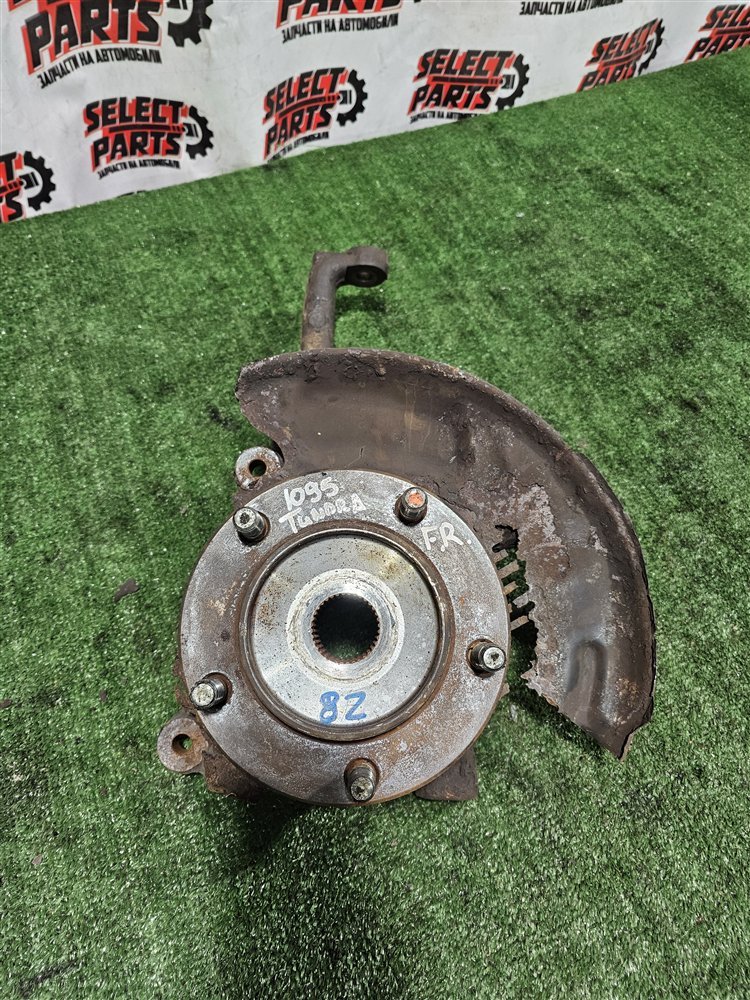 Ступица передняя правая Toyota TUNDRA 2008 USK56 3UR-FE 432110C012 контрактная