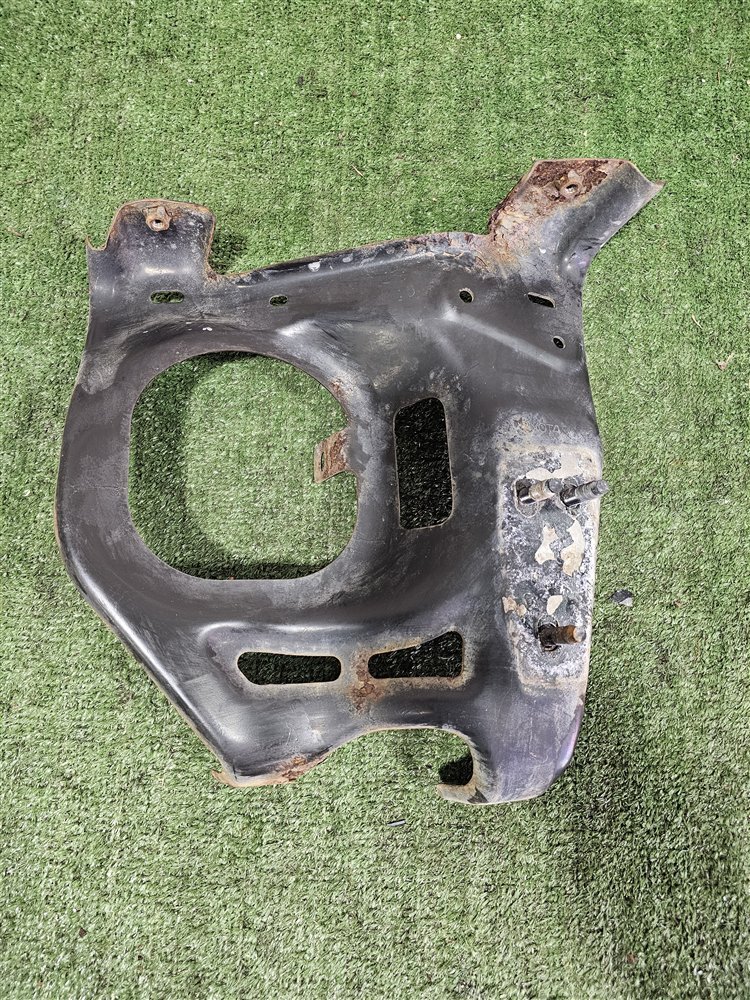 Кронштейн передний правый Toyota TUNDRA 2007 USK51 3UR-FE 521410C040 контрактная