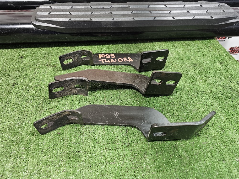 Подножка TUNDRA 2008 USK56 3UR-FE