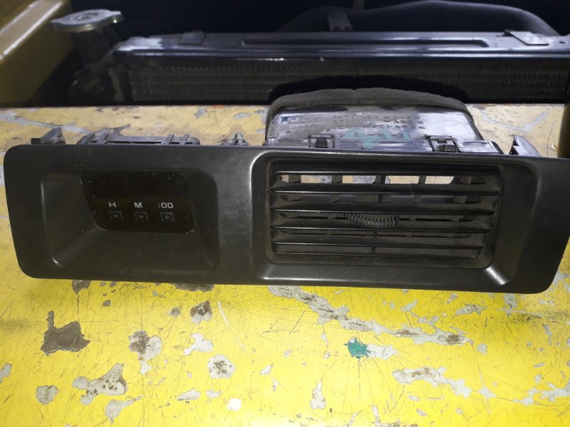 Часы Toyota Land Cruiser 80 Часы Toyota Land Cruiser 80