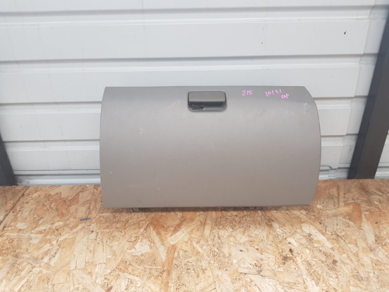 Бардачок Toyota Hilux Surf TRN215 2TR-FE