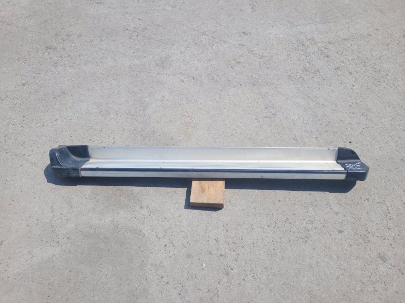Подножка Toyota Land Cruiser Prado KZJ90 1KZ-TE правая