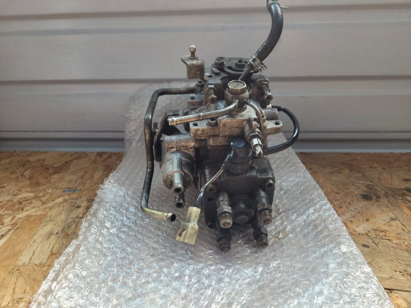 ТНВД toyota LAND CRUISER PRADO LJ78 2LT-E (б/у) ТНВД toyota LAND CRUISER PRADO LJ78 2LT-E (б/у)