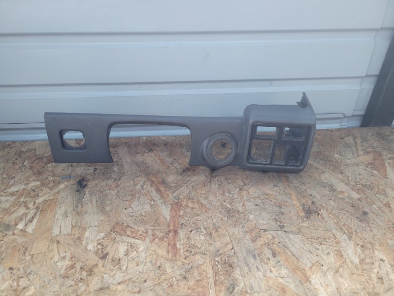 Консоль спидометра toyota LAND CRUISER HDJ81 1HD-FT (б/у)