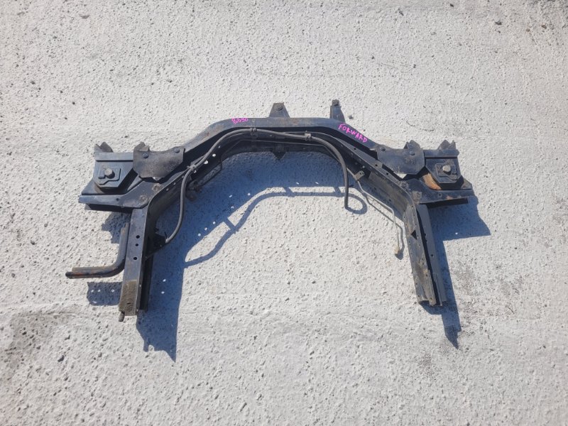 Крепление кабины Isuzu Forward FSR33 6HH1 (б/у)