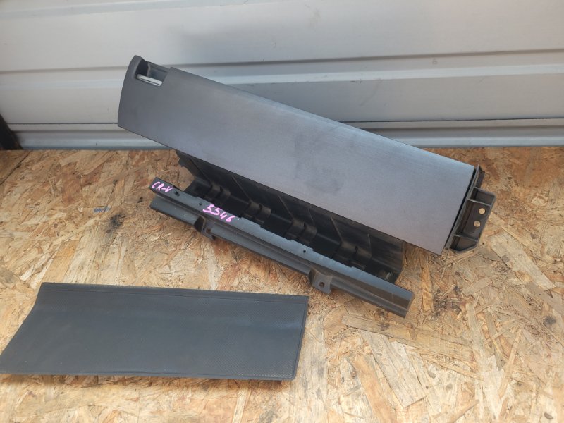 Бардачок HONDA CR-V RE4 K24A (б/у) Бардачок HONDA CR-V RE4 K24A (б/у)