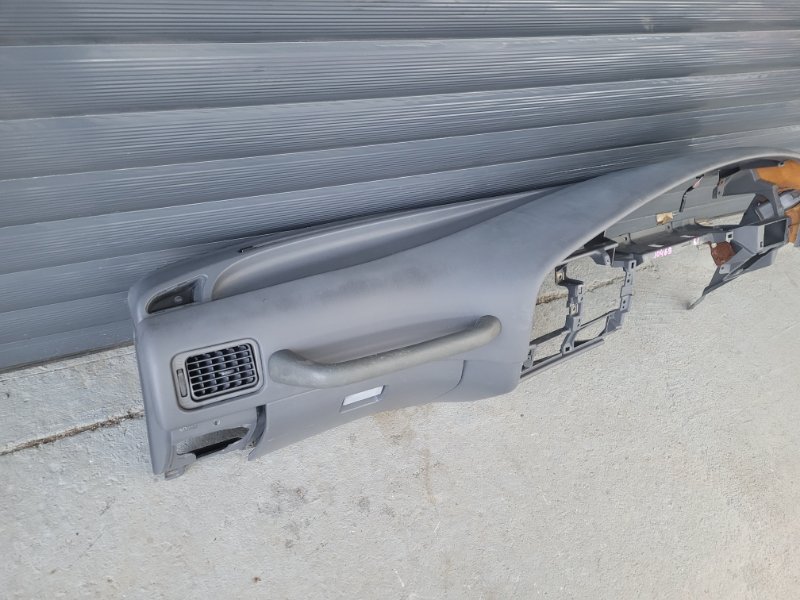 Торпедо Toyota LAND CRUISER HDJ81 1HD-T (б/у) Торпедо Toyota LAND CRUISER HDJ81 1HD-T (б/у)
