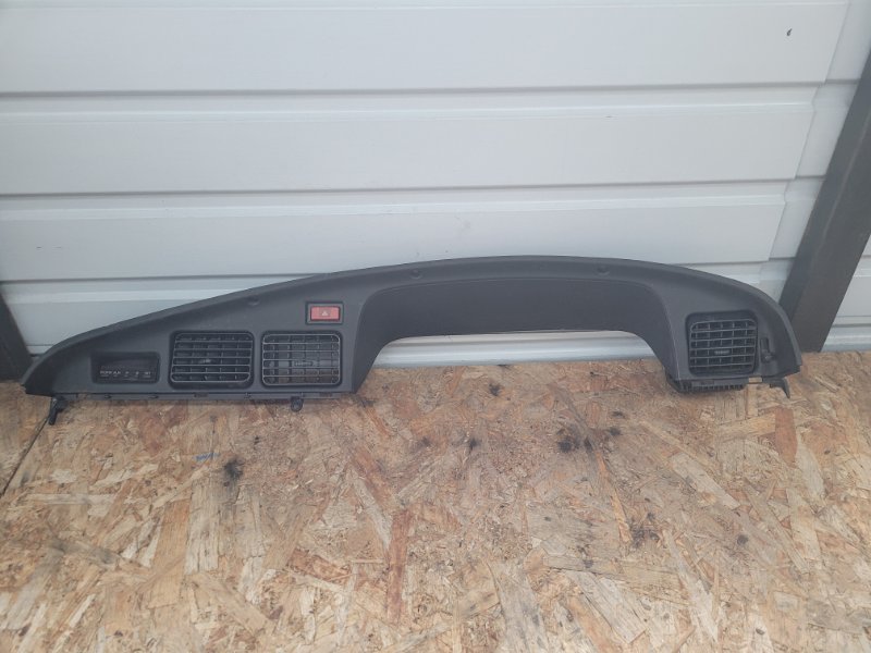 Консоль спидометра toyota LAND CRUISER HDJ81 1HD-T (б/у) Консоль спидометра toyota LAND CRUISER HDJ81 1HD-T (б/у)