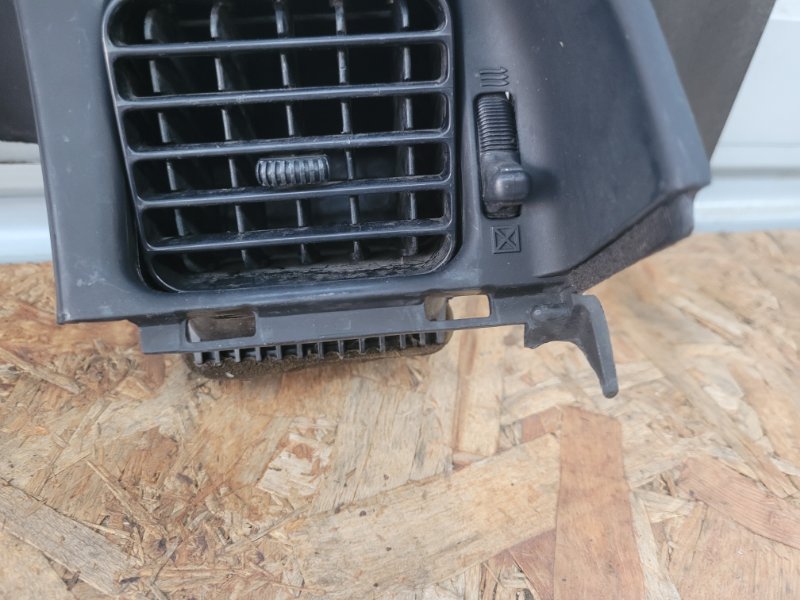 Консоль спидометра toyota LAND CRUISER HDJ81 1HD-T (б/у) Консоль спидометра toyota LAND CRUISER HDJ81 1HD-T (б/у)