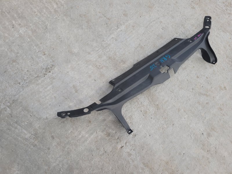Накладка радиатора toyota HILUX SURF GRN215 1GR (б/у) Накладка радиатора toyota HILUX SURF GRN215 1GR (б/у)