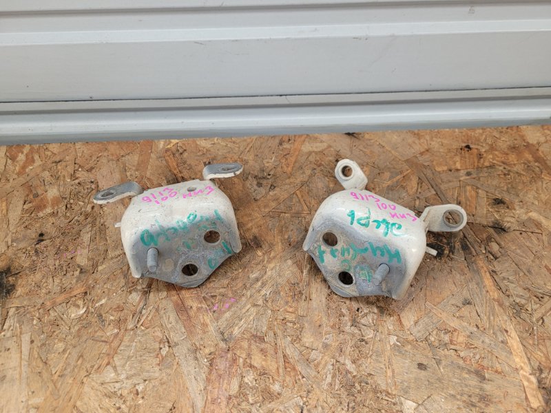 Балонник Toyota LAND CRUISER 100 101 передний левый (б/у) Балонник Toyota LAND CRUISER 100 101 передний левый (б/у)