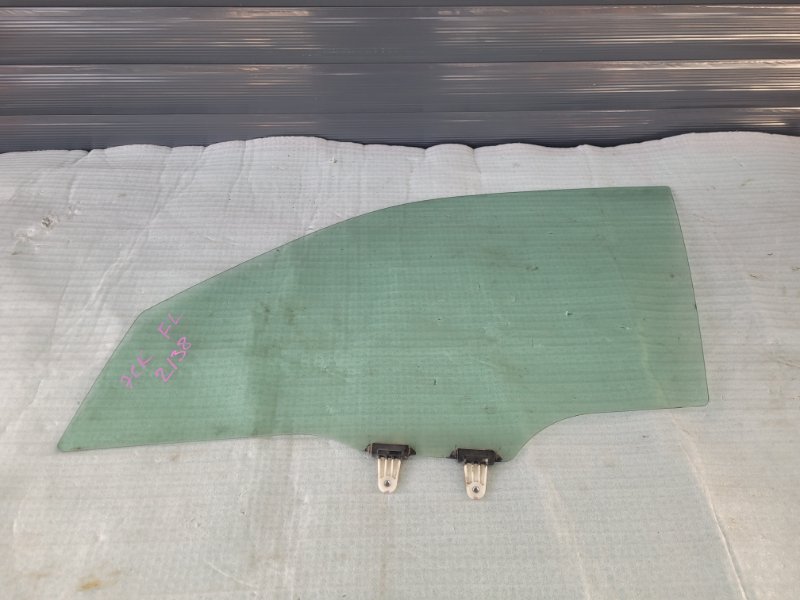 Стекло Suzuki Escudo TDA4W J24B переднее левое (б/у)