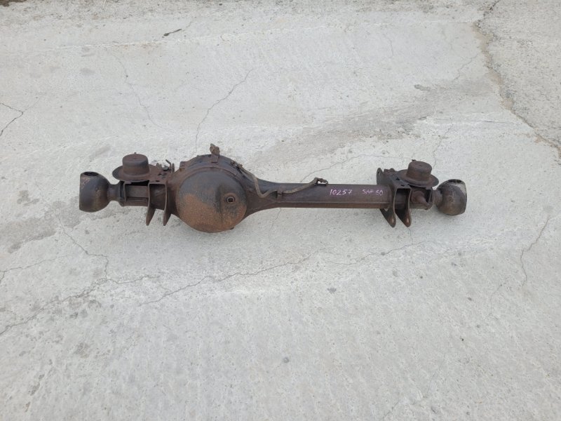 Чулок моста Nissan Safari WRGY60 TD42 передний (б/у)