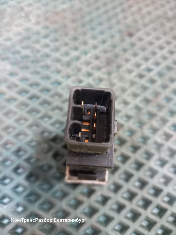 Кнопка ПТФ задняя HD500 2012 D6CC Евро4