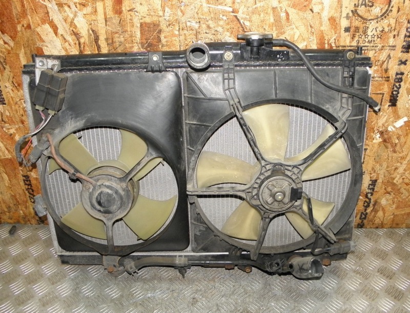Радиатор двс Honda Odyssey RA4 F23A 1999