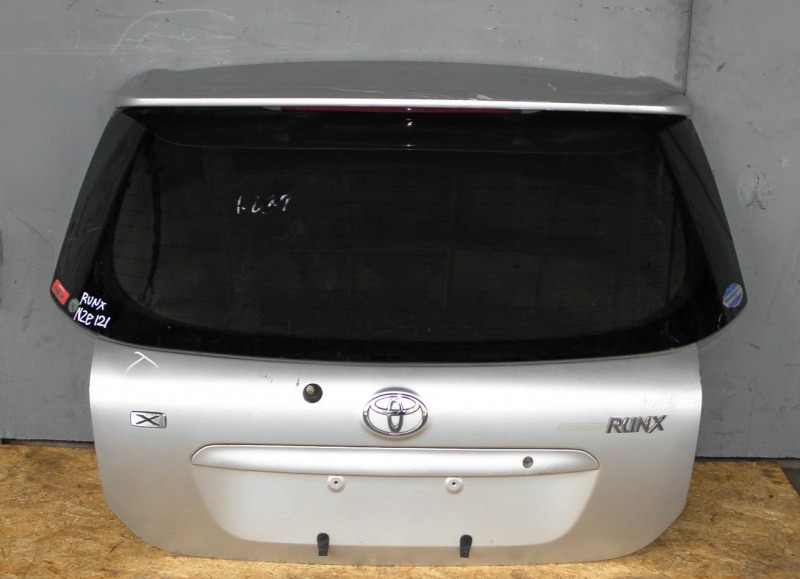 Дверь задняя Toyota Corolla Runx NZE121 1NZFE задняя