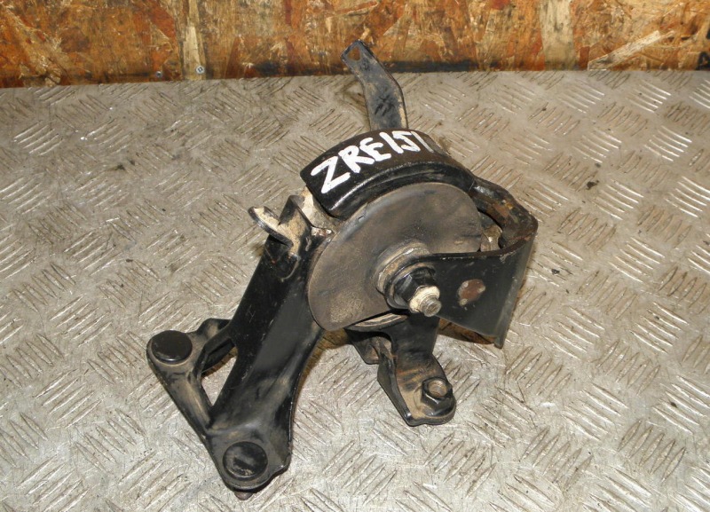 Подушка двигателя Toyota Corolla ZRE151 1ZR-FE задняя