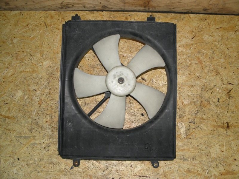 Диффузор радиатора Honda Stepwgn RF6 K20A 2005