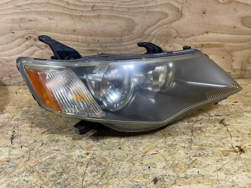 Фара Mitsubishi Outlander Xl CW5W 4B12 2007 правая