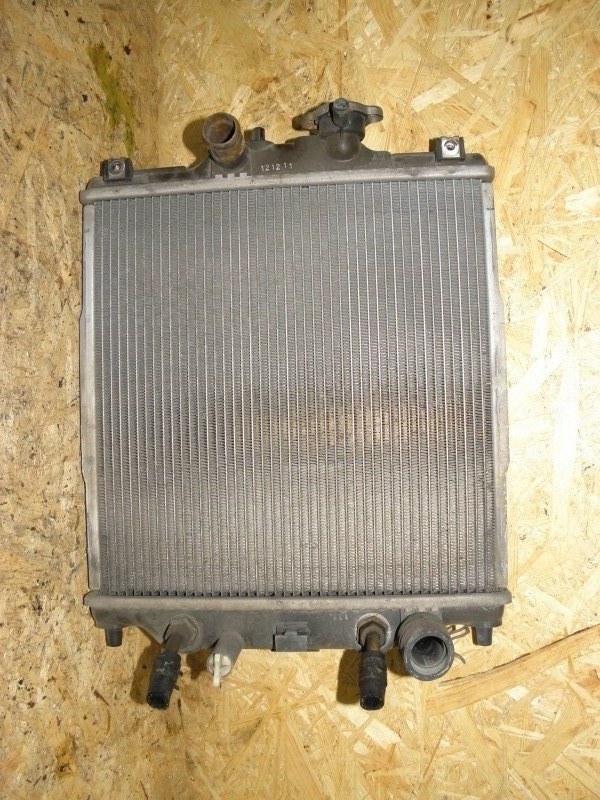 Радиатор охлаждения двигателя Honda Logo GA5 D13B 2001