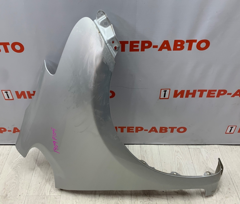 Крыло Toyota Ractis NCP105 1NZFE 2009 переднее правое