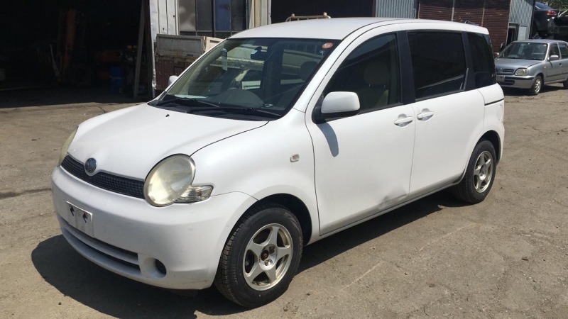 Автомобиль Toyota Sienta NCP81 1NZFE 2004 года в разбор